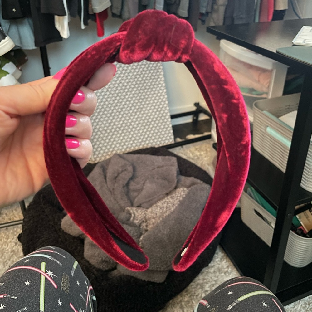 Lele Sadoughi NWOT Deep Red Velvet Headband